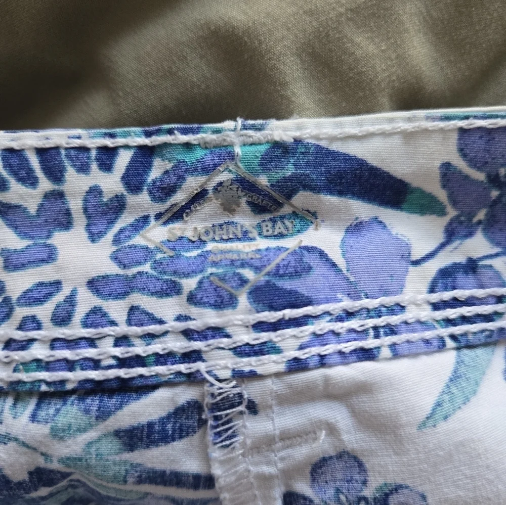 St. Johns Bay Floral Blue and Green Skort - Picture 4 of 6